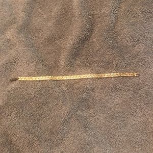 Gold tone bracelet